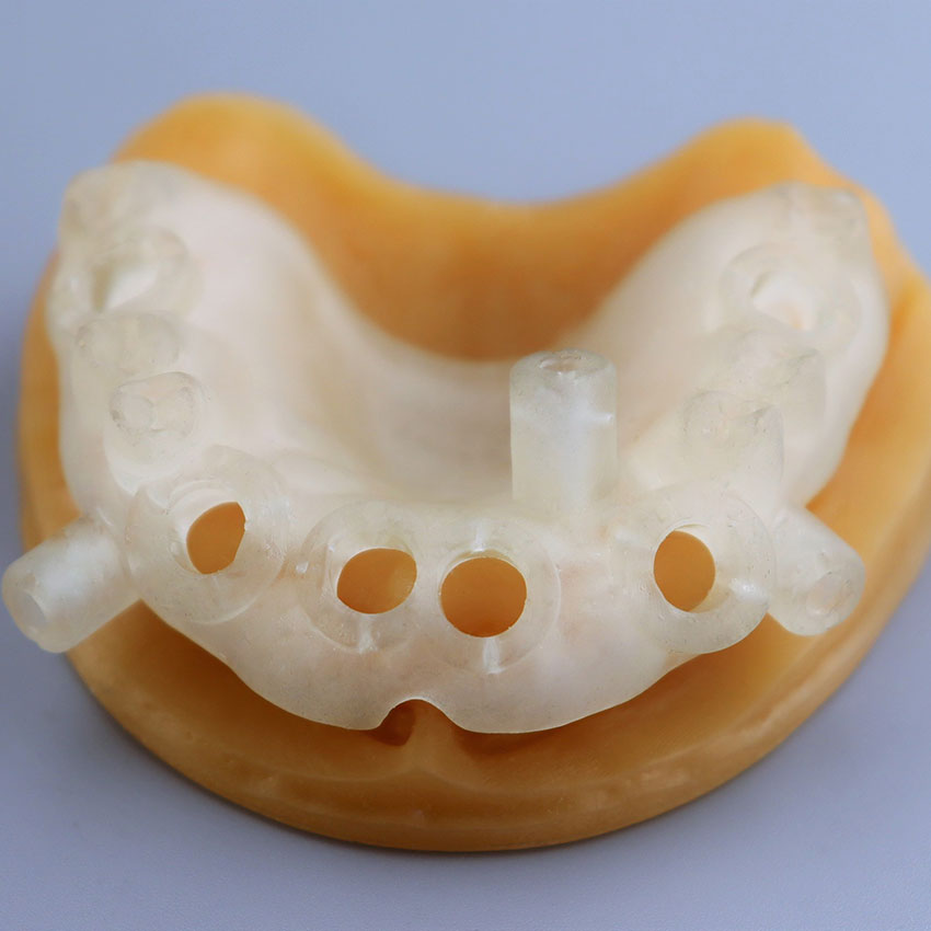 Фотополимерная смола Gorky Liquid Dental Surgical, прозрачная желтая (1 кг)